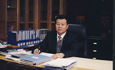 “做企业就像爬山”——访开云手机平台董事长李建华